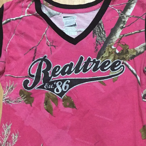 Woman’s realtree size L - Picture 2 of 4